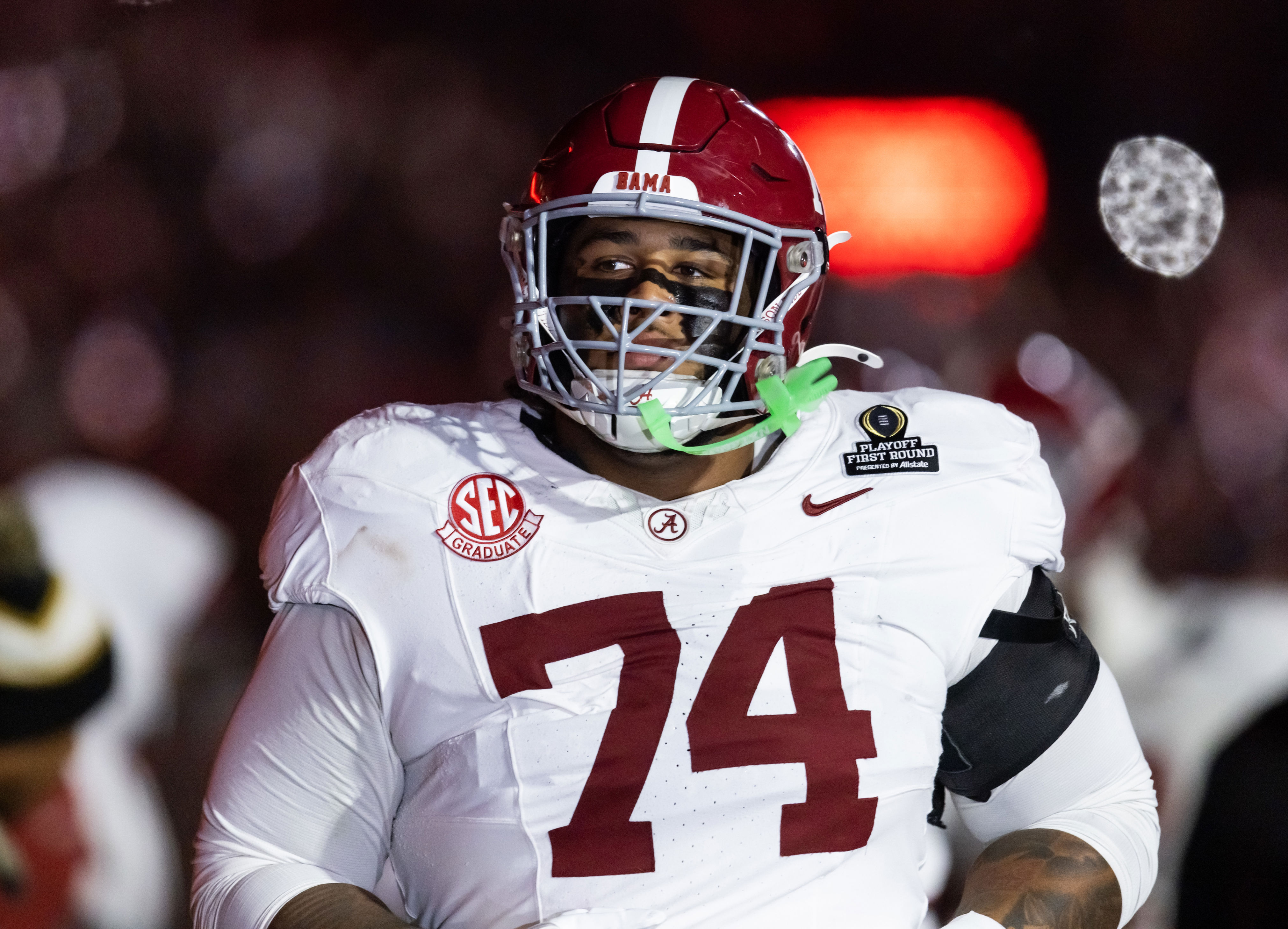 2026 NFL mock draft: Los Angeles Chargers select Kadyn Proctor<br><br>