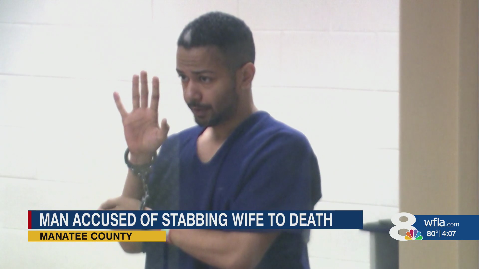 Man accused of stabbing wife to death calls 911 to report incident