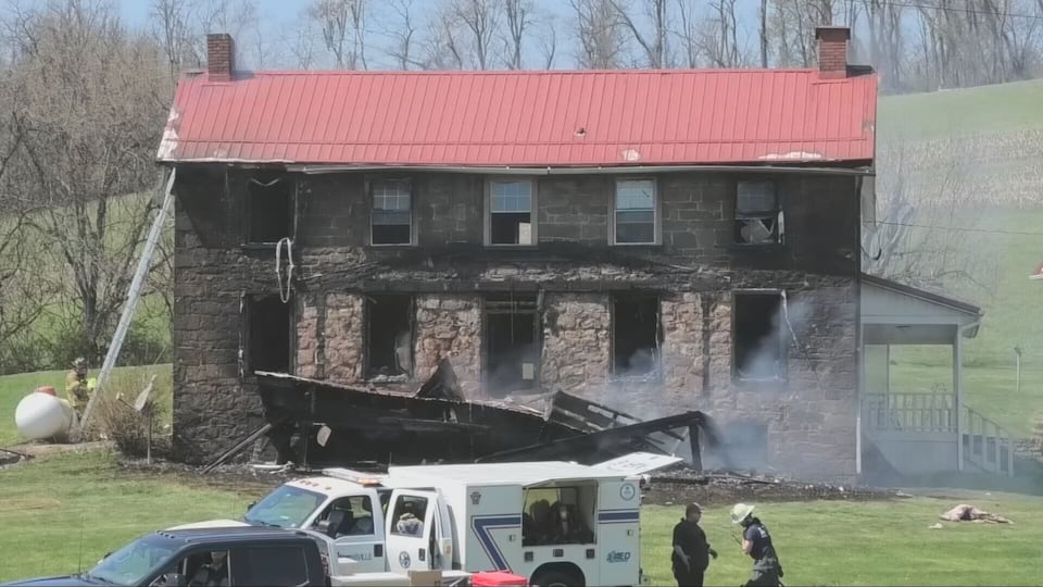Porch roof collapses during house fire in Fayette County