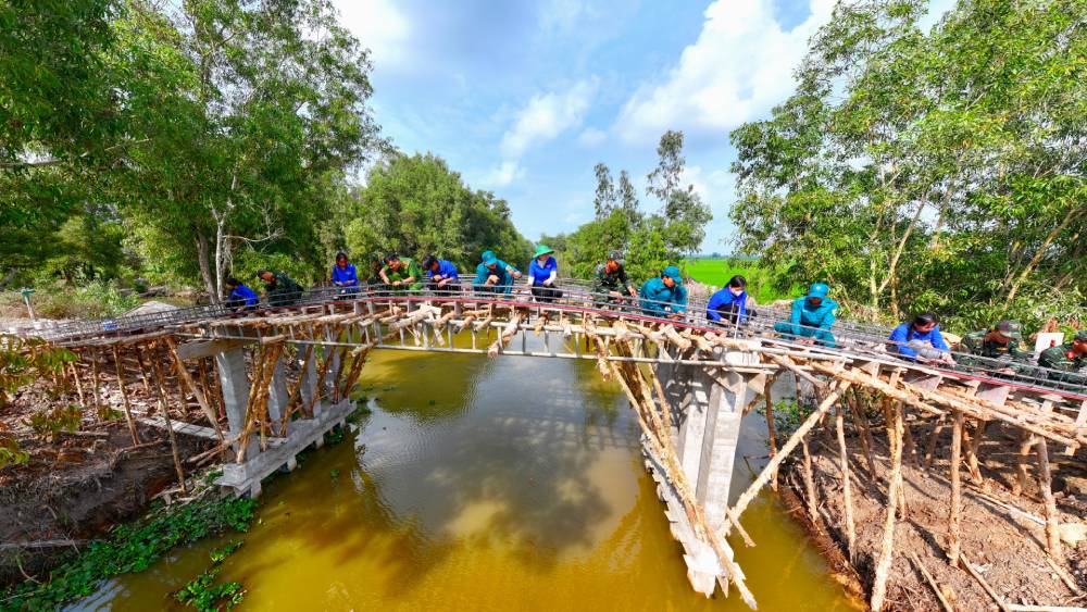 Tết Quân dân ở An Giang huy động hơn 8 tỉ đồng làm các công trình, phần việc an sinh