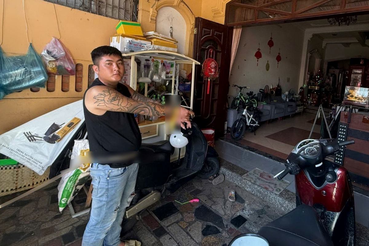 Khởi tố đối tượng dùng hung khí xông vào nhà chém trọng thương người khác