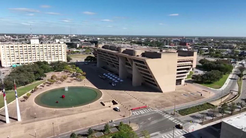 Dallas Mavericks to submit plans for new arena at city hall site