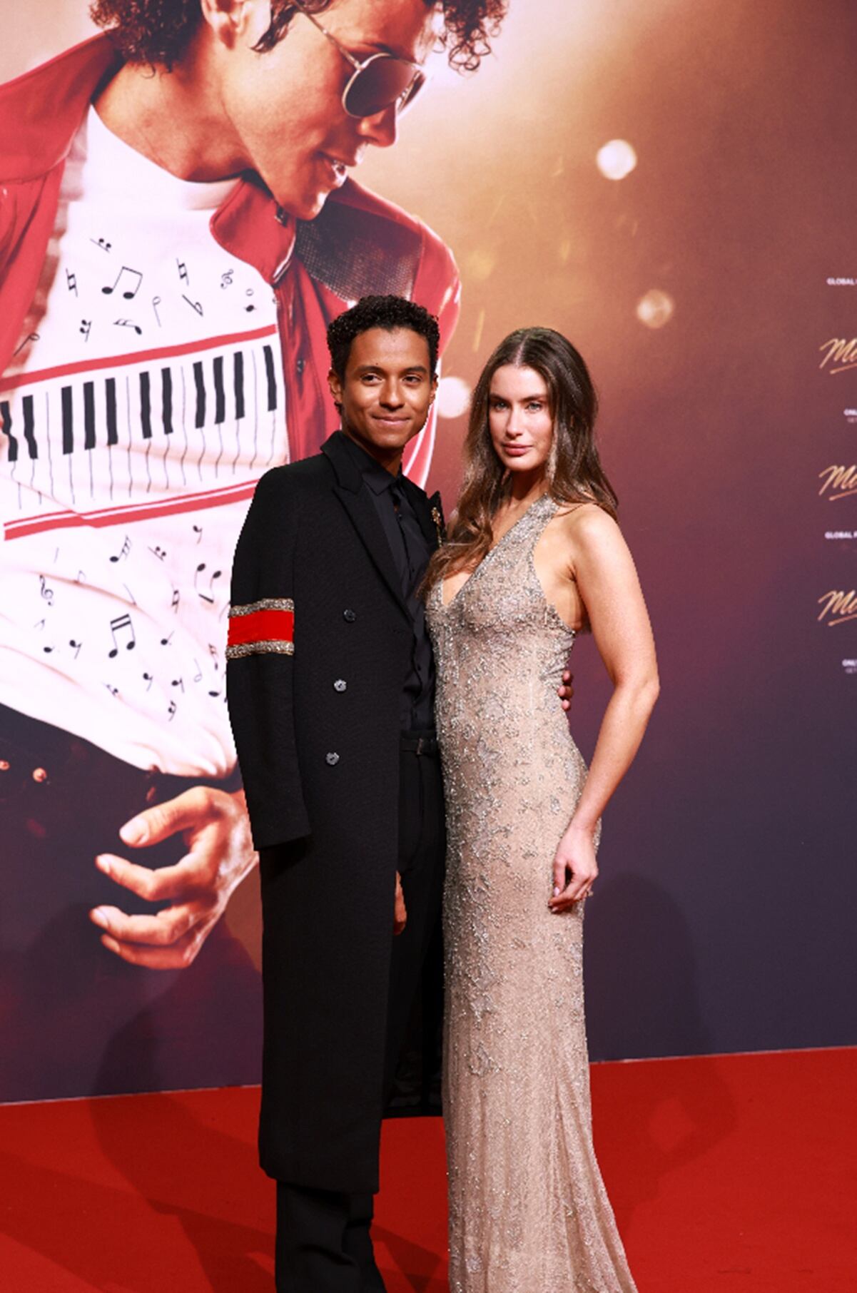 La familia Jackson apoya a Jaafar en el estreno de “Michael”; destaca ...