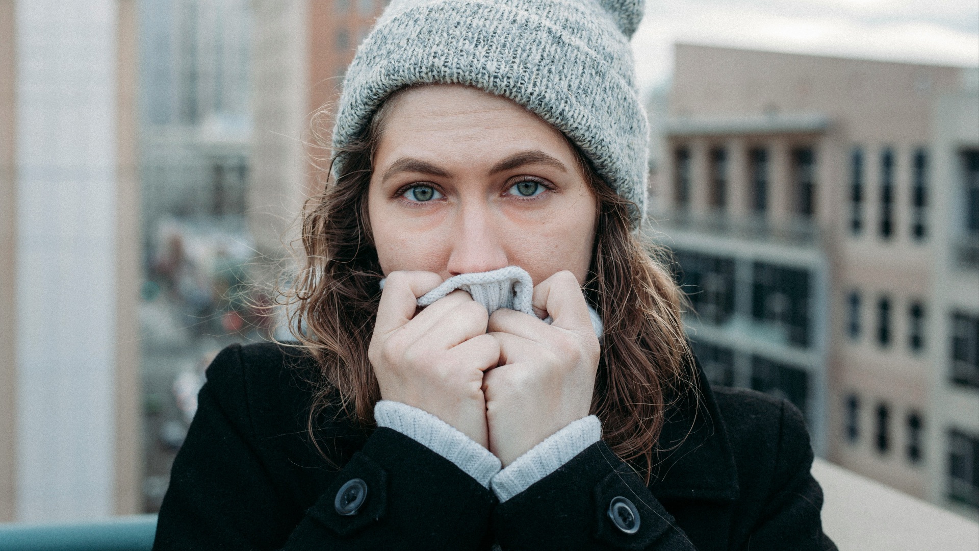 10 reasons you're always cold & 10 why you're constantly hot