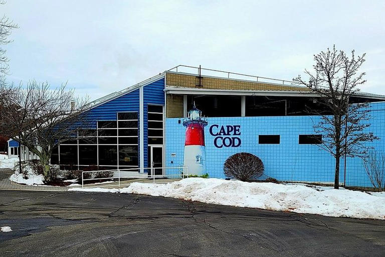 Cape Cod chips factory closure on iconic peninsula sparks backlash from ...
