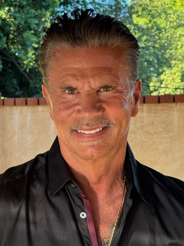 Heather Locklear dating Lorenzo Lamas 1 year after Chris Heisser split