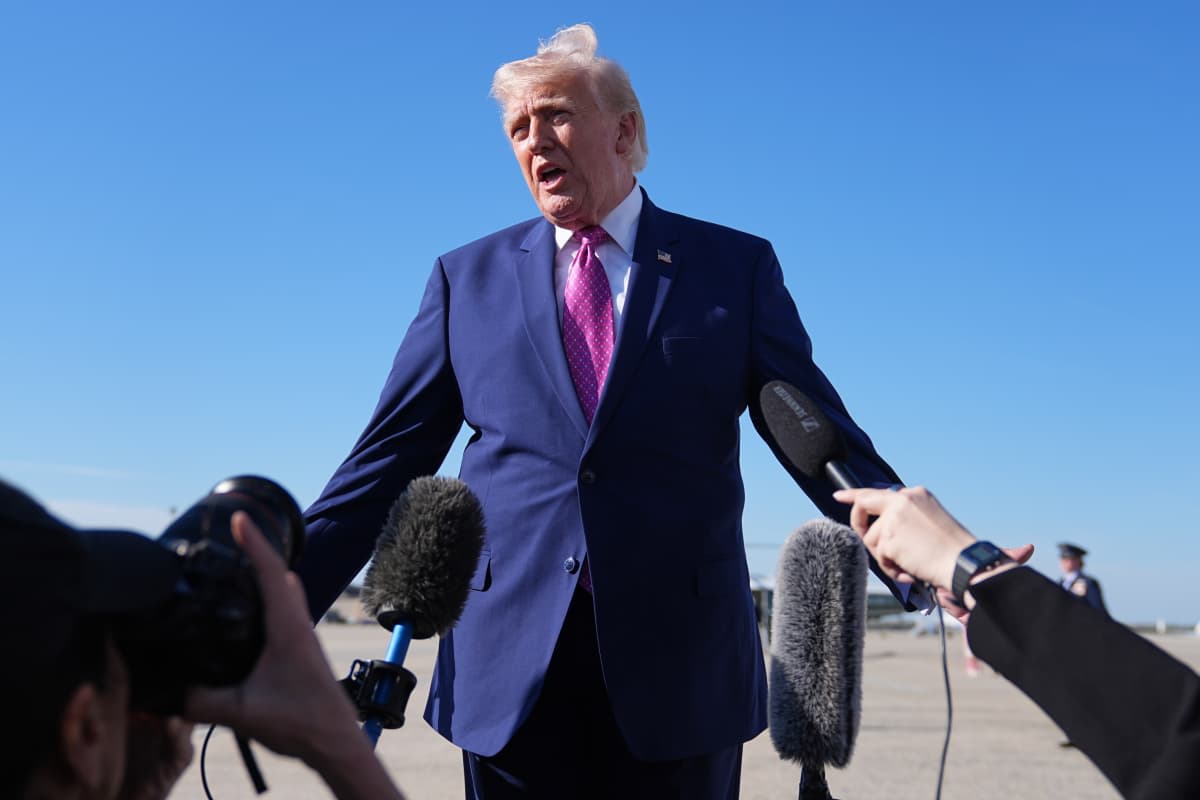 Trump watches Artemis II splashdown during $1M-per-guest fundraiser