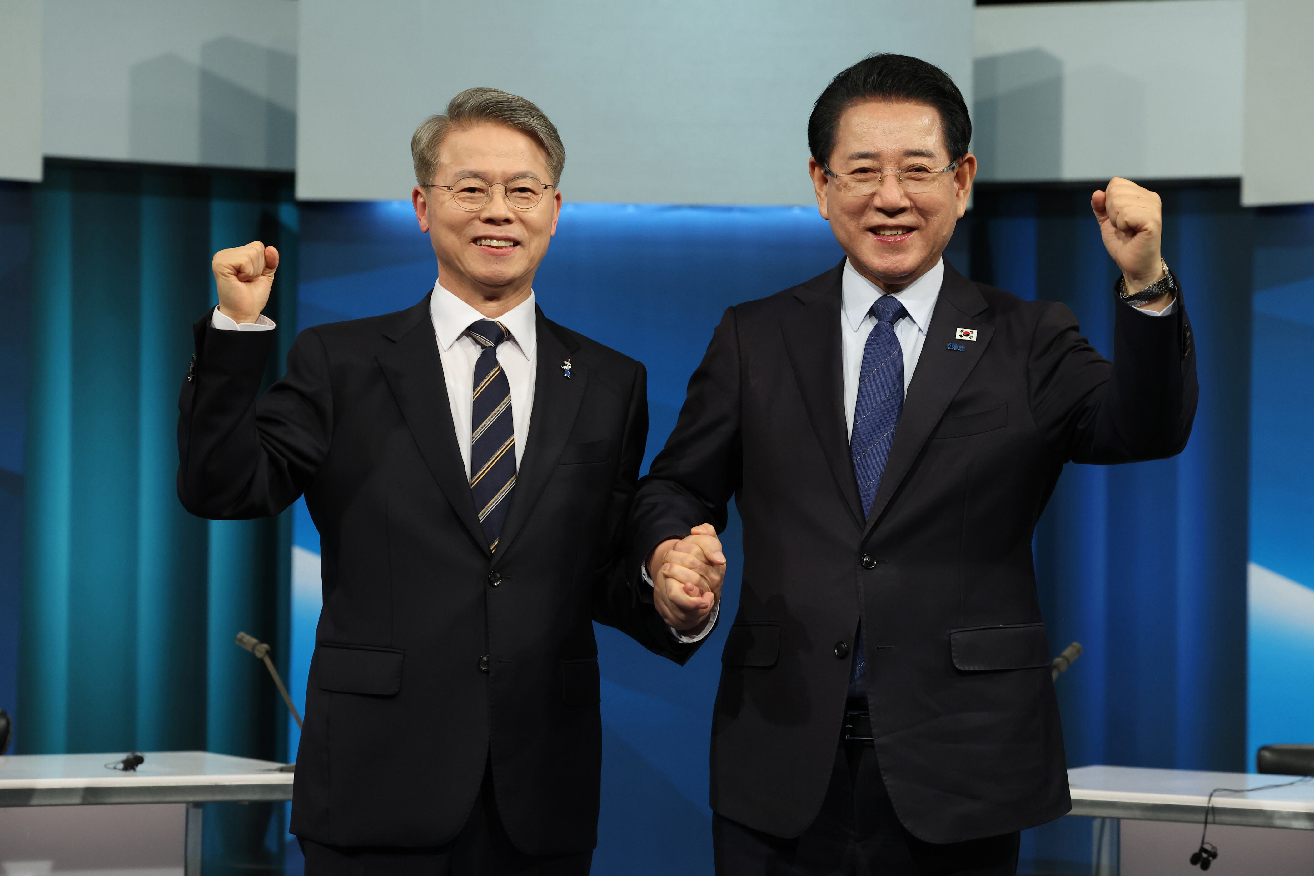 Song Endorses Kim, Min Calls It 'Betrayal Alliance'
