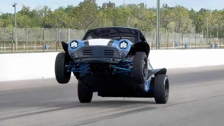 Twin-engine mini truck makes 410 HP after major fixes