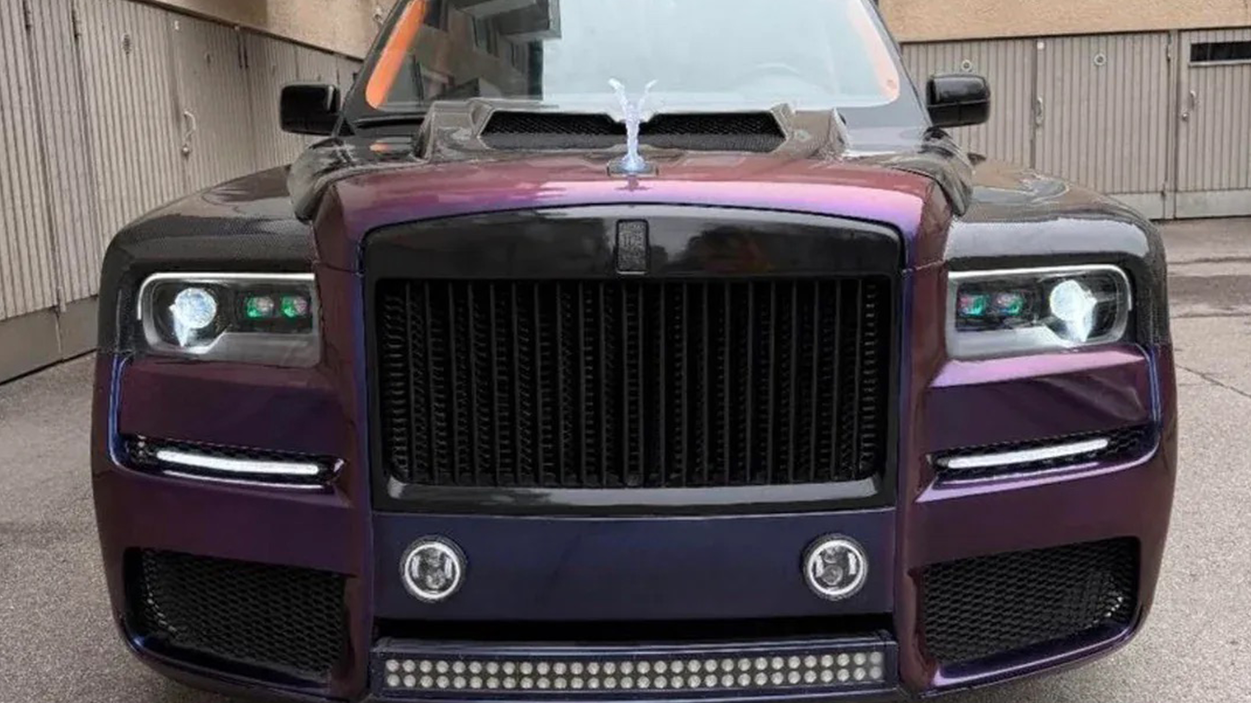 Dieser Range Rover macht auf Rolls-Royce Cullinan