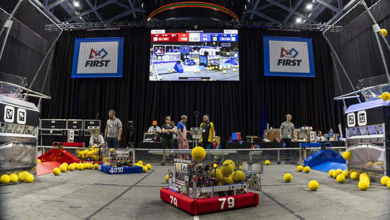 Take an inside look at a South Florida robotics competition