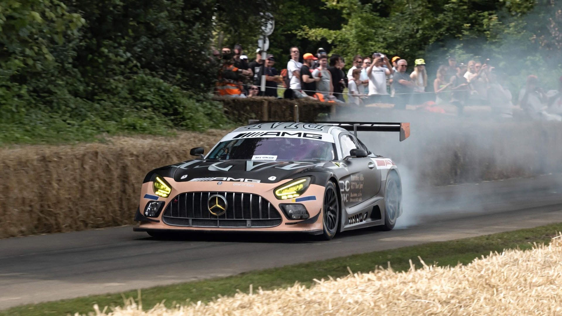 Mercedes-AMG GT3 almost slips at full speed on hillclimb circuit