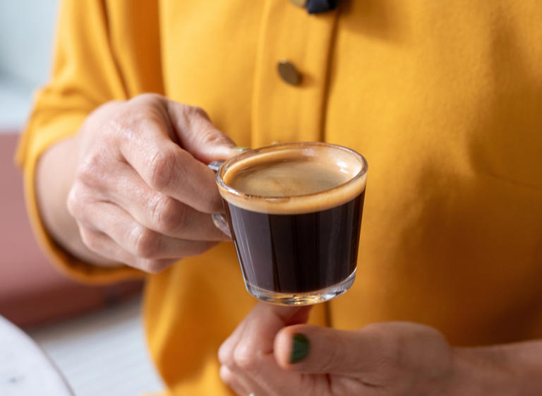 O que acontece com o corpo quando se para de tomar café todos os dias?