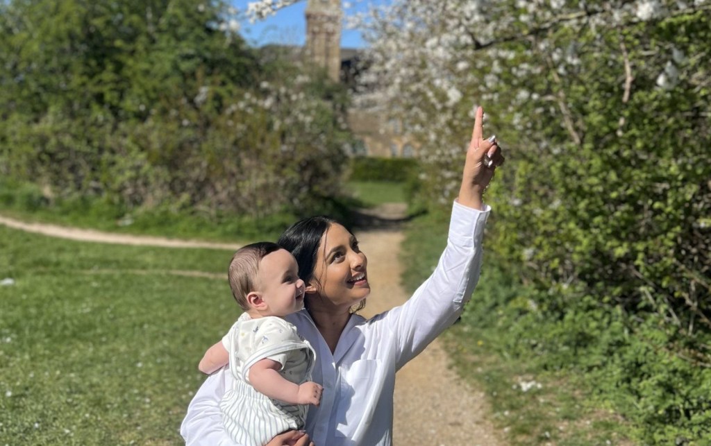 I found a child crying all alone in the rain – his mum just walked away