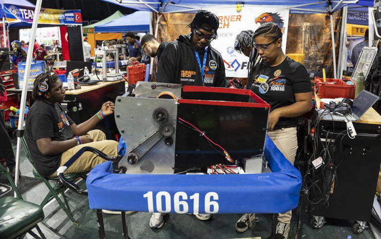 Take an inside look at a South Florida robotics competition
