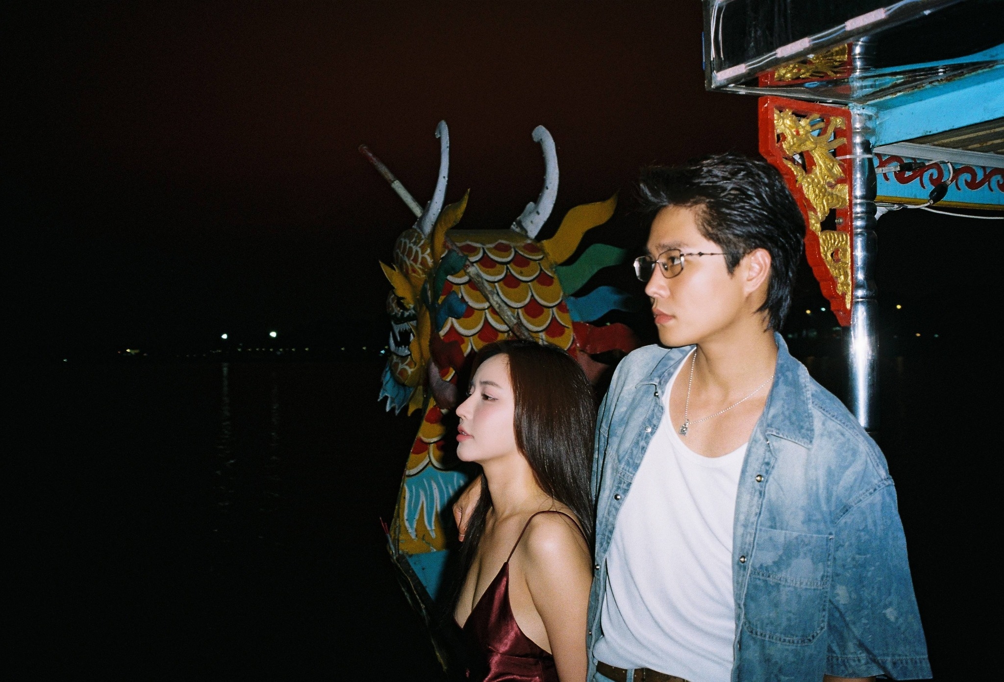 Tăng Duy Tân gây sốt khi chia sẻ ảnh tình cảm bên Bích Phương trong chuyến nghỉ dưỡng. Ảnh: Nhân vật cung cấp