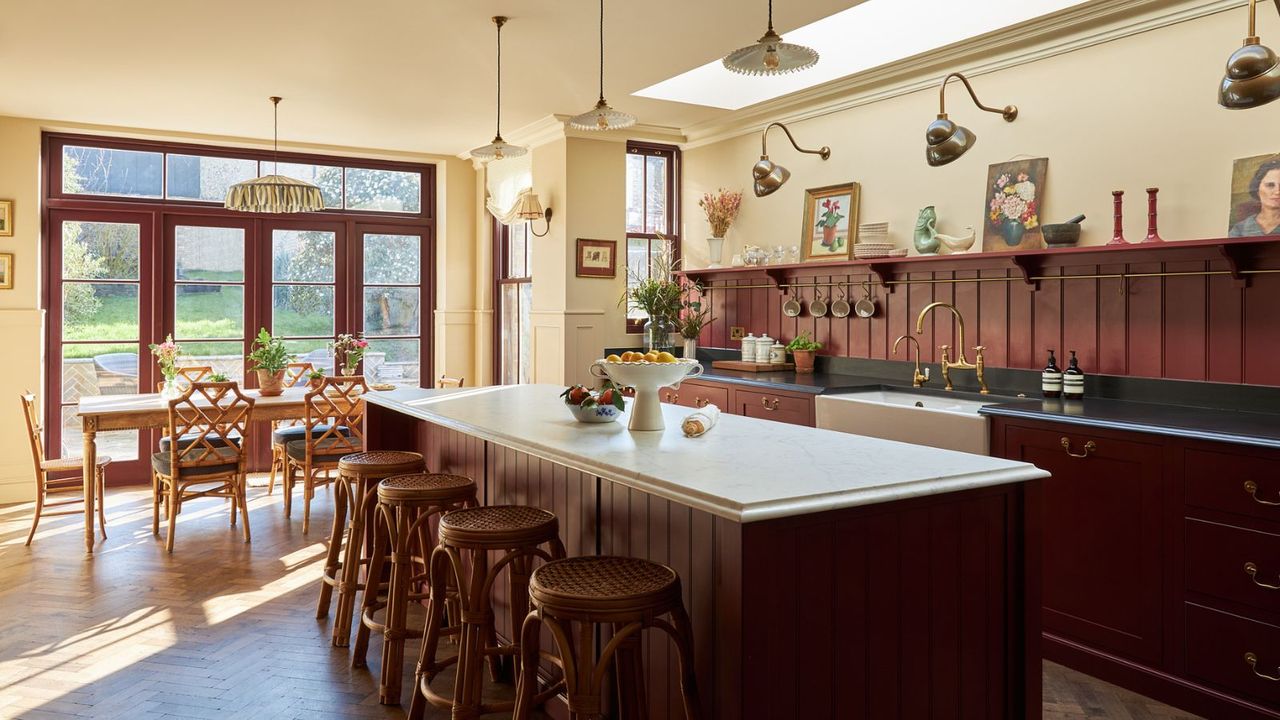 The unexpected kitchen color trend we thought would be a 'phase' is now ...