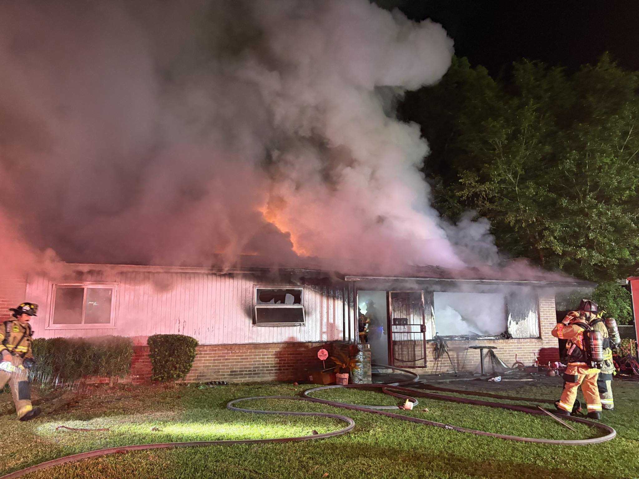 Fire damages home on Evergreen Avenue, 10 residents displaced<br><br>
