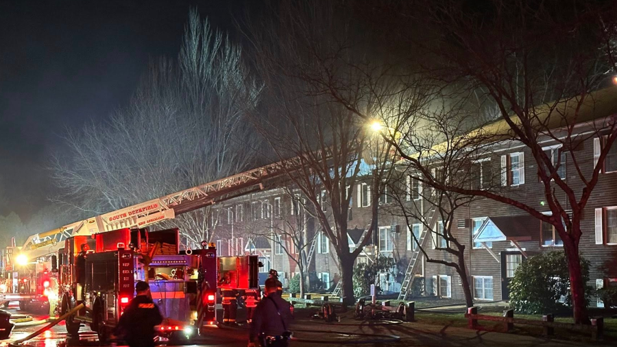Crews put out apartment fire at Sugarloaf Estates in Sunderland