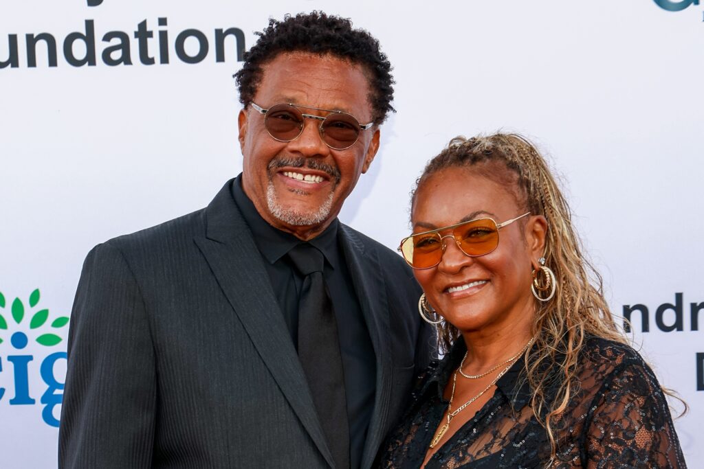 Judge Mathis finally secures his wife back and the internet is overjoyed!