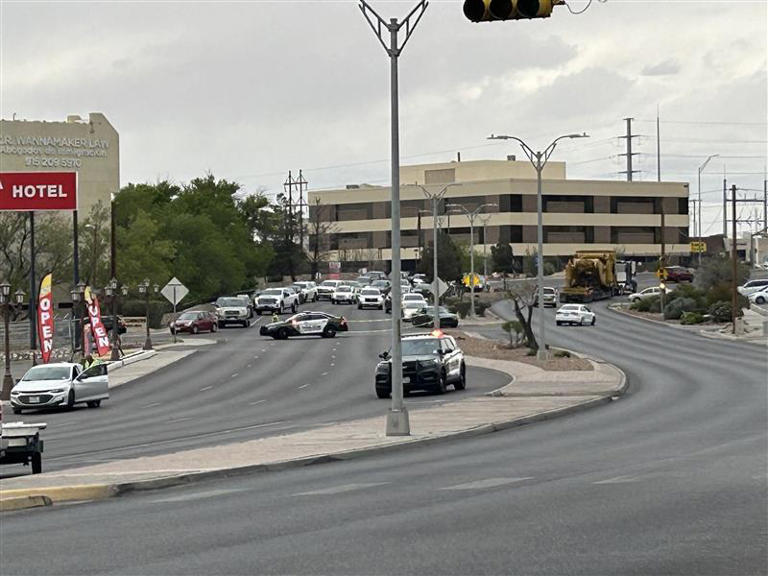 1 person hurt after crash in West El Paso