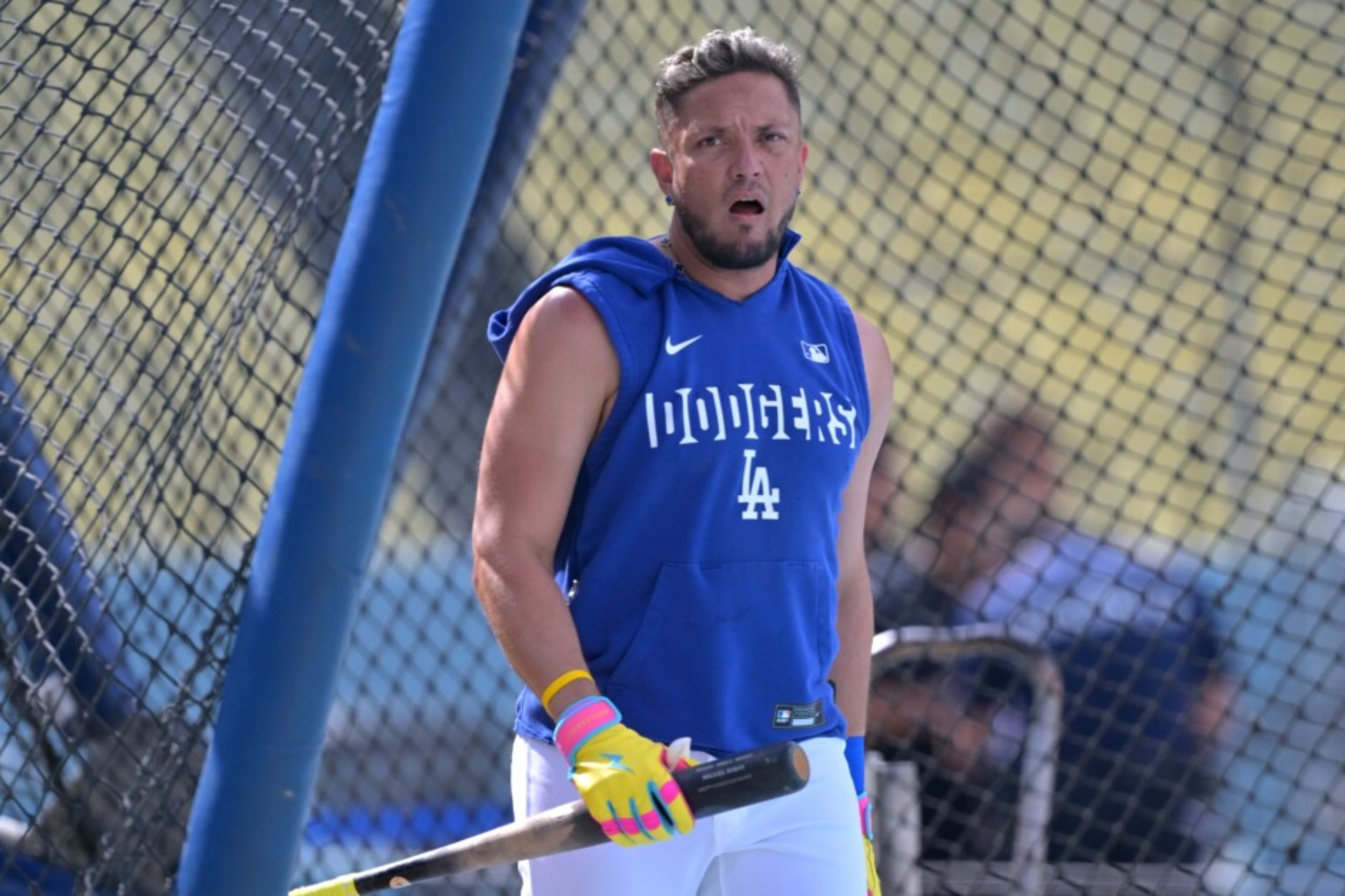 Miguel Rojas decided against leaving Dodgers<br><br>