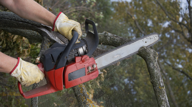 5 power tools you should never try to use indoors