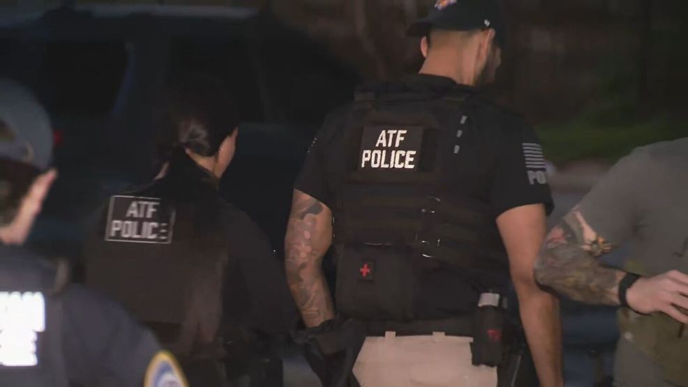 Triple shooting leaves one man dead in Southeast DC