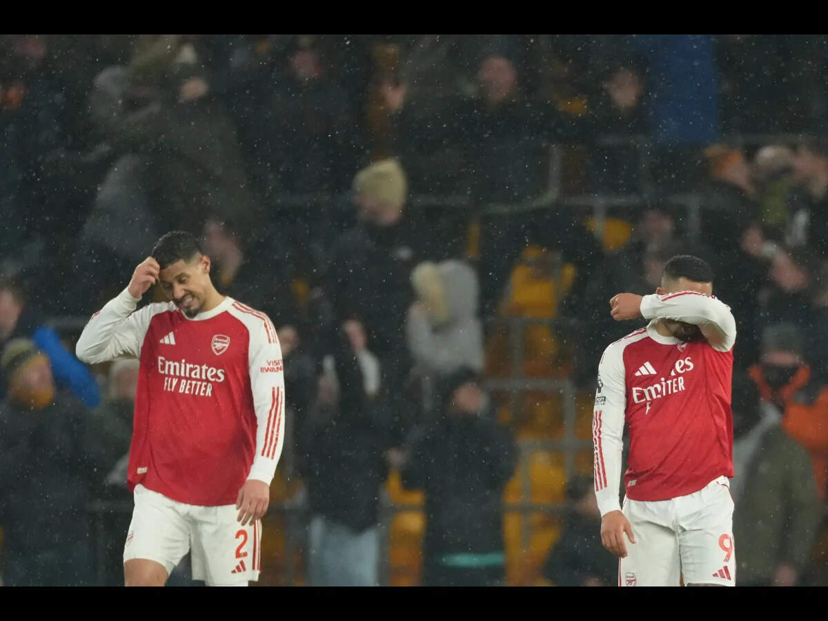 Arsenal defeat blows Premier League title race wide open