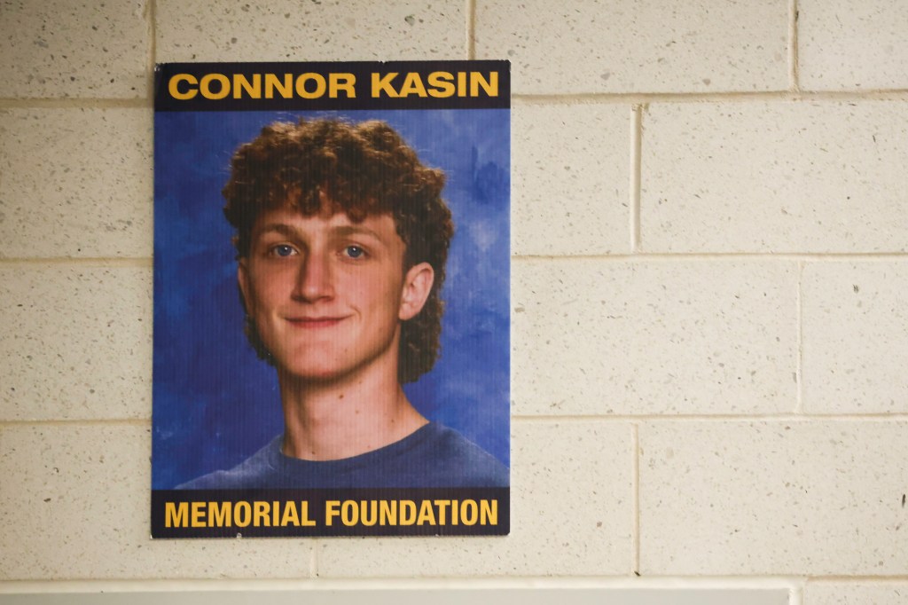 Islanders welcome family of late Connor Kasin with 'unbelievable ...