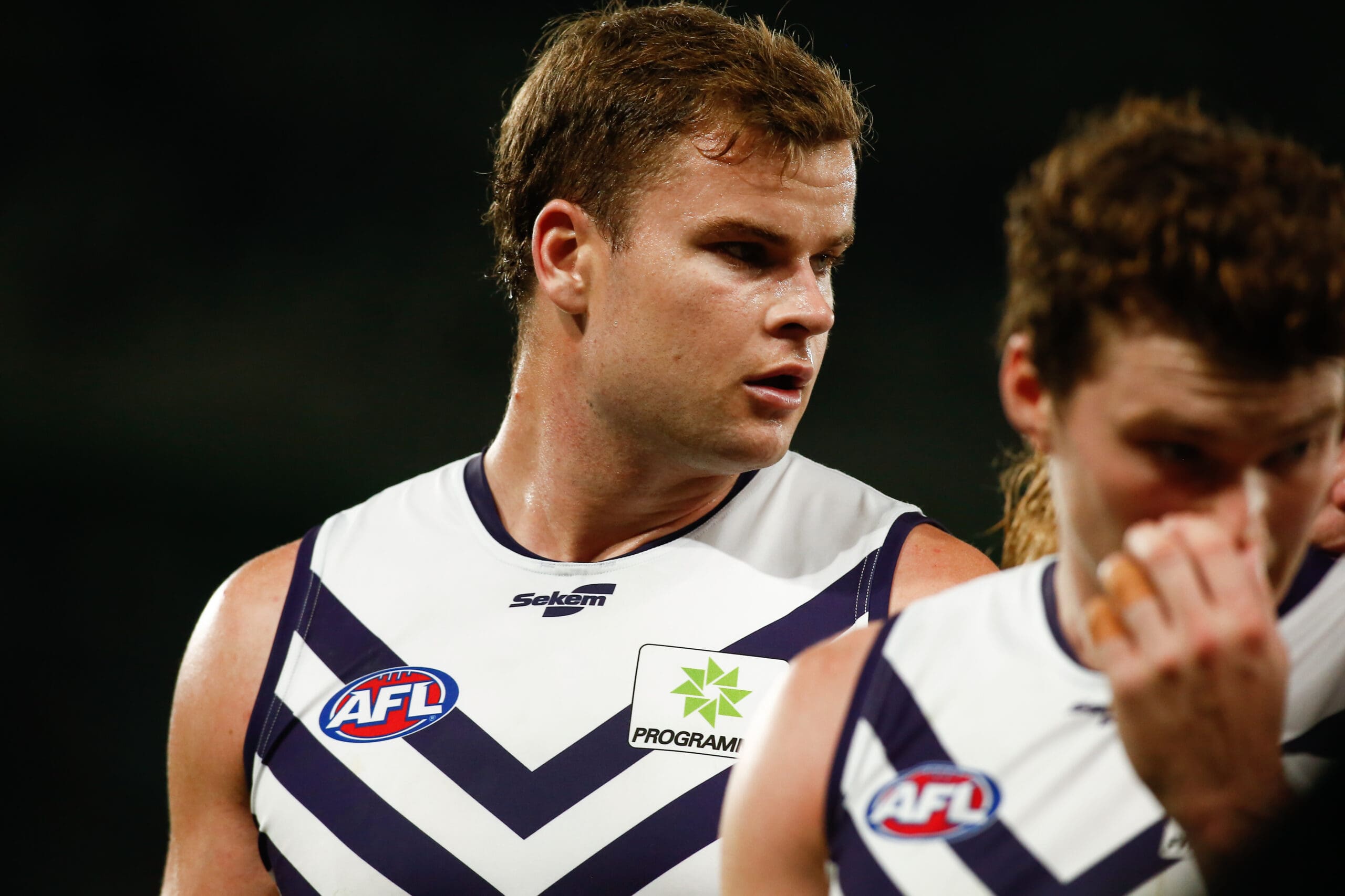 Footage of Freo ruck leaves fans concerned