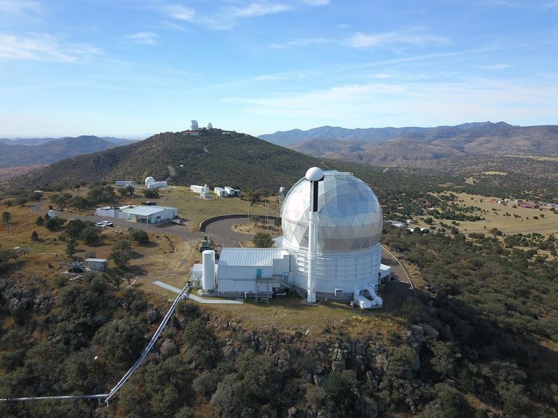 This Texas observatory experience lets you see planets and distant ...