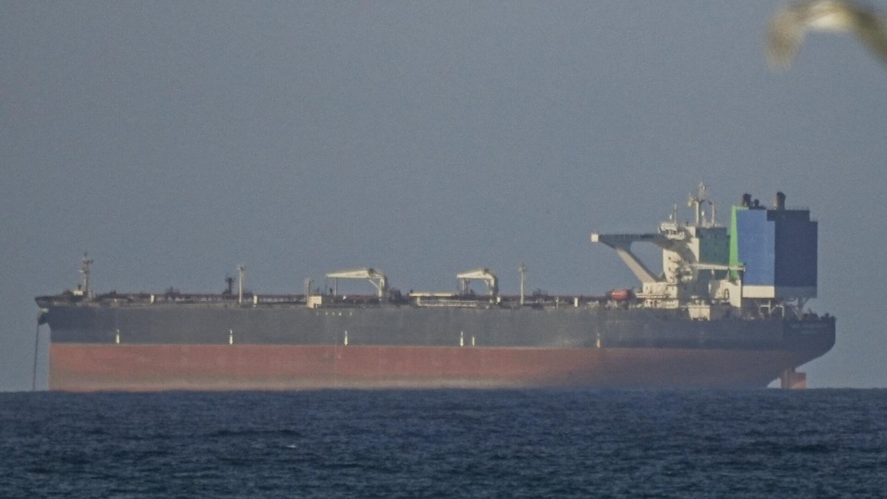 Iran reportedly proposes tolls for ships crossing Strait of Hormuz<br>