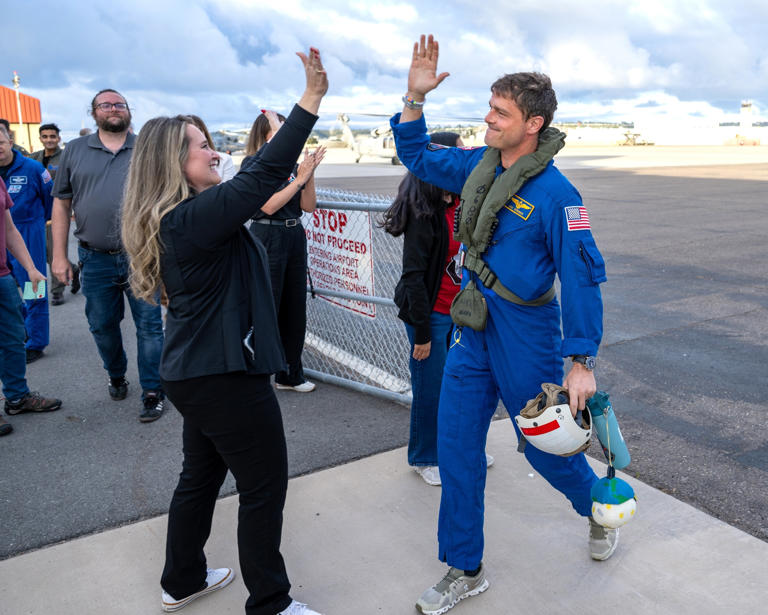 'Welcome home, Artemis': Crew celebrates historic 10-day moon mission