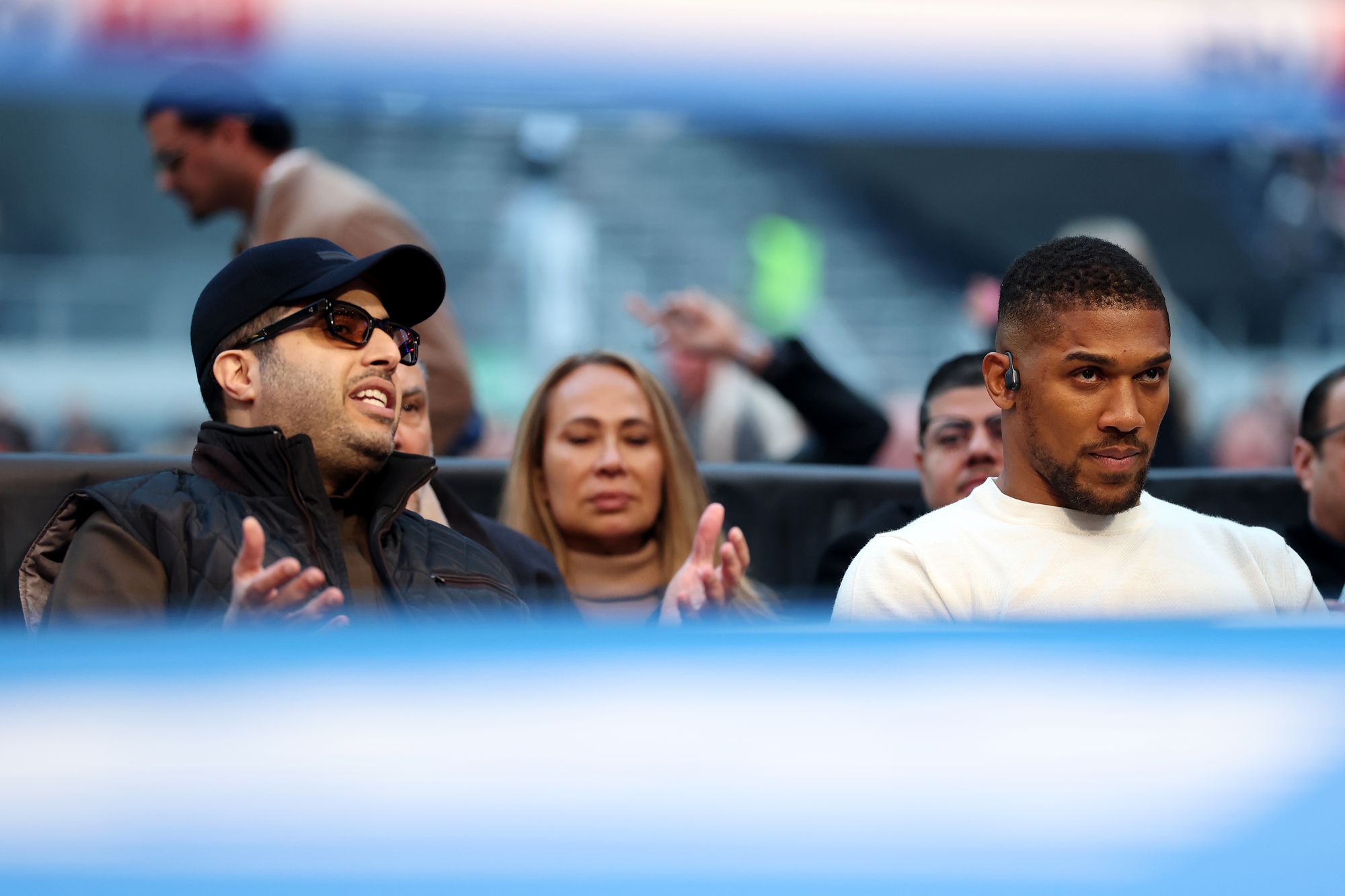 Fury dominates Makhmudov before Joshua announcement on next fight