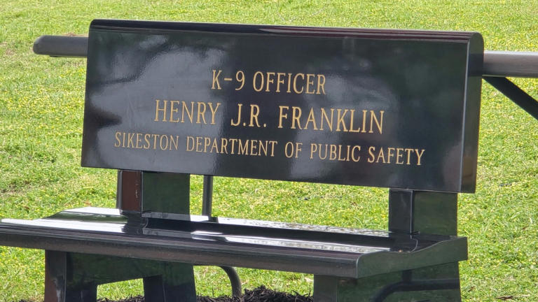 City of Sikeston dedicates new bench to fallen Officer Henry Franklin