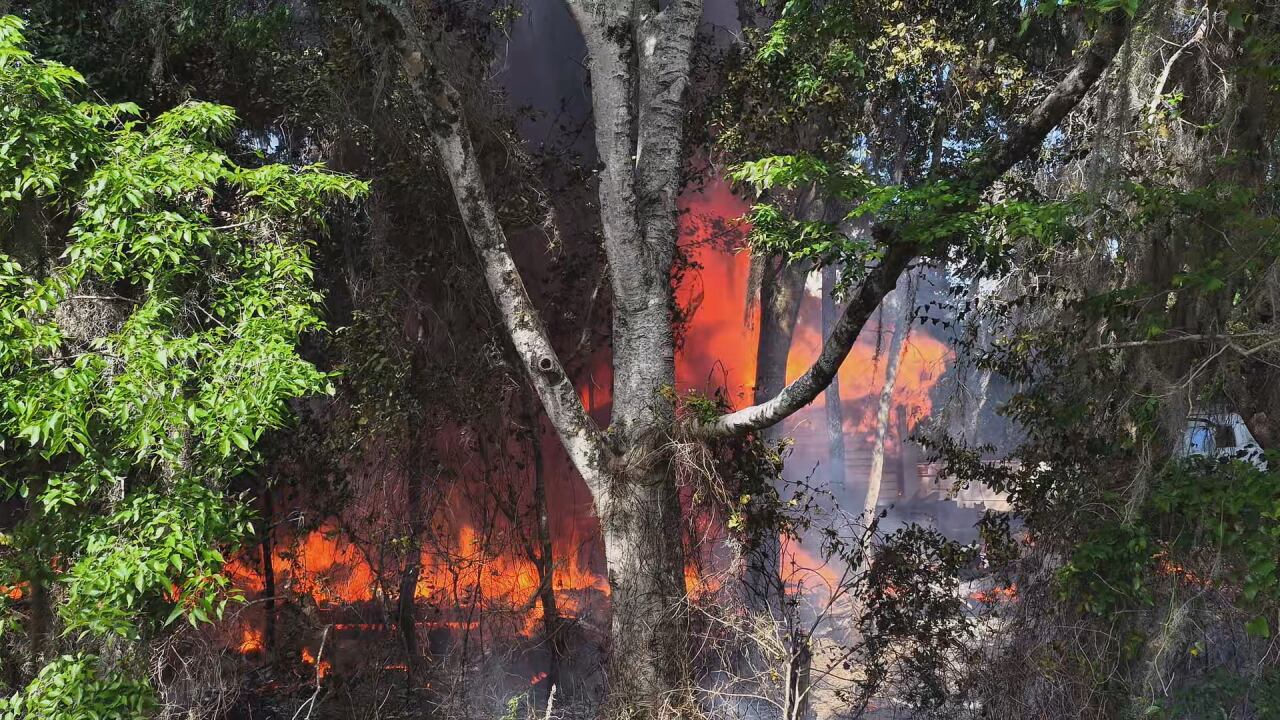 Fire destroys two buildings in Alachua County