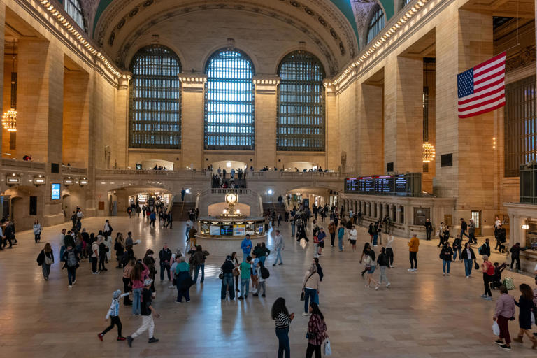 Man fatally shot following machete attack in NYC's Grand Central Terminal