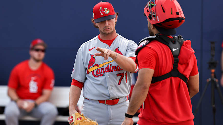 Cardinals lose 29-year-old lefty with elbow ligament damage