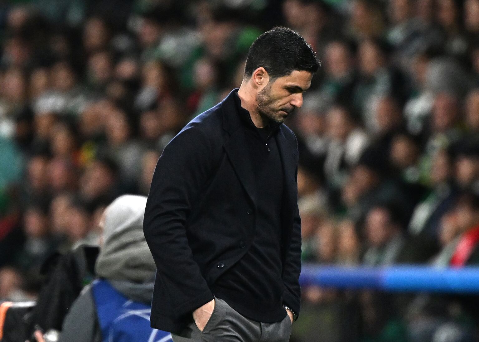 Sunday’s briefing: Arsenal title bid dented by loss and Bayern win without Kane<br>