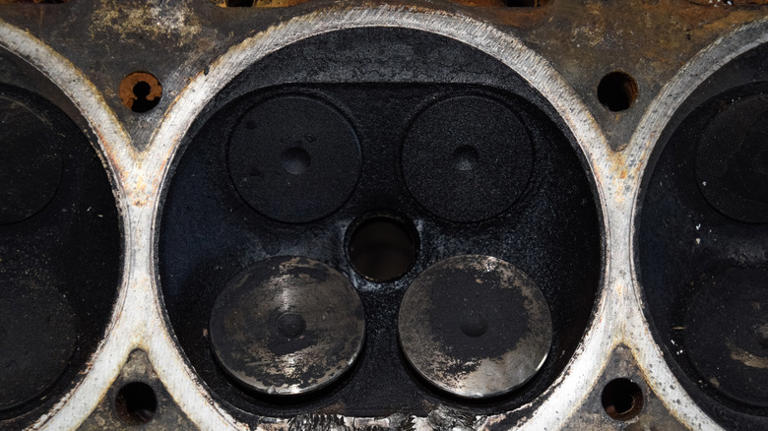 How (and when) to use a spark plug thread chaser