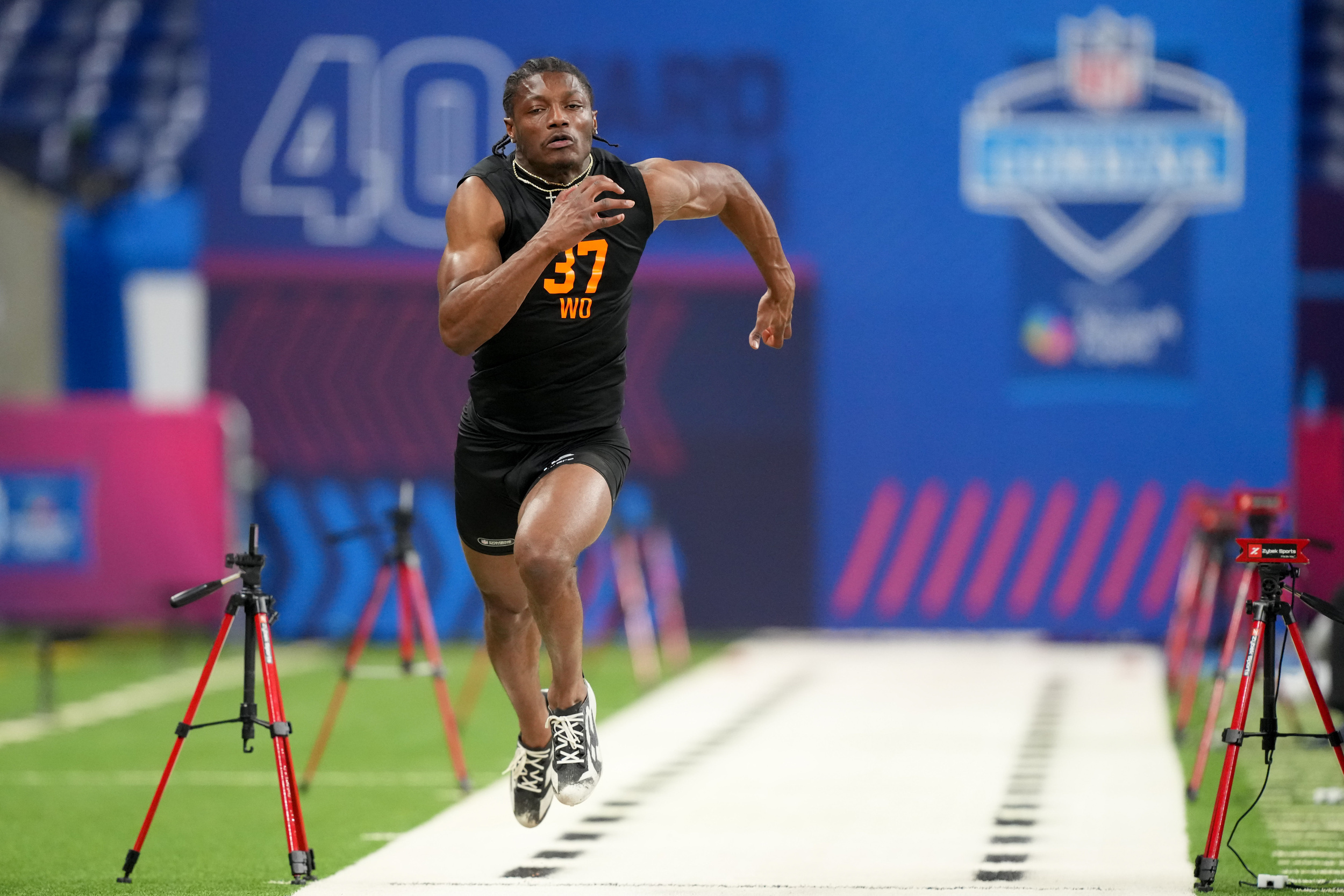 Run of tackles possible in draft; WRs could move slower