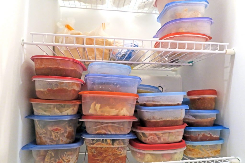 Thai phụ 35 tuổi tử vong sau khi ăn đồ thừa trong tủ lạnh