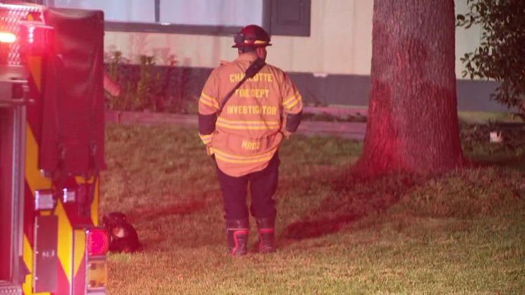 Firefighters determine cause in west Charlotte house fire