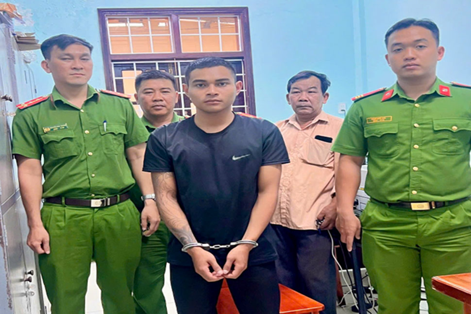 Gia Lai áp giải đối tượng trốn thi hành án tù