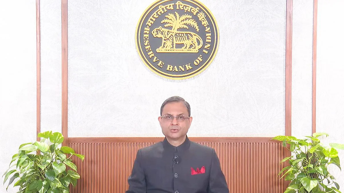 RBI adopts cautious ‘wait and watch’ approach amid Middle East crisis