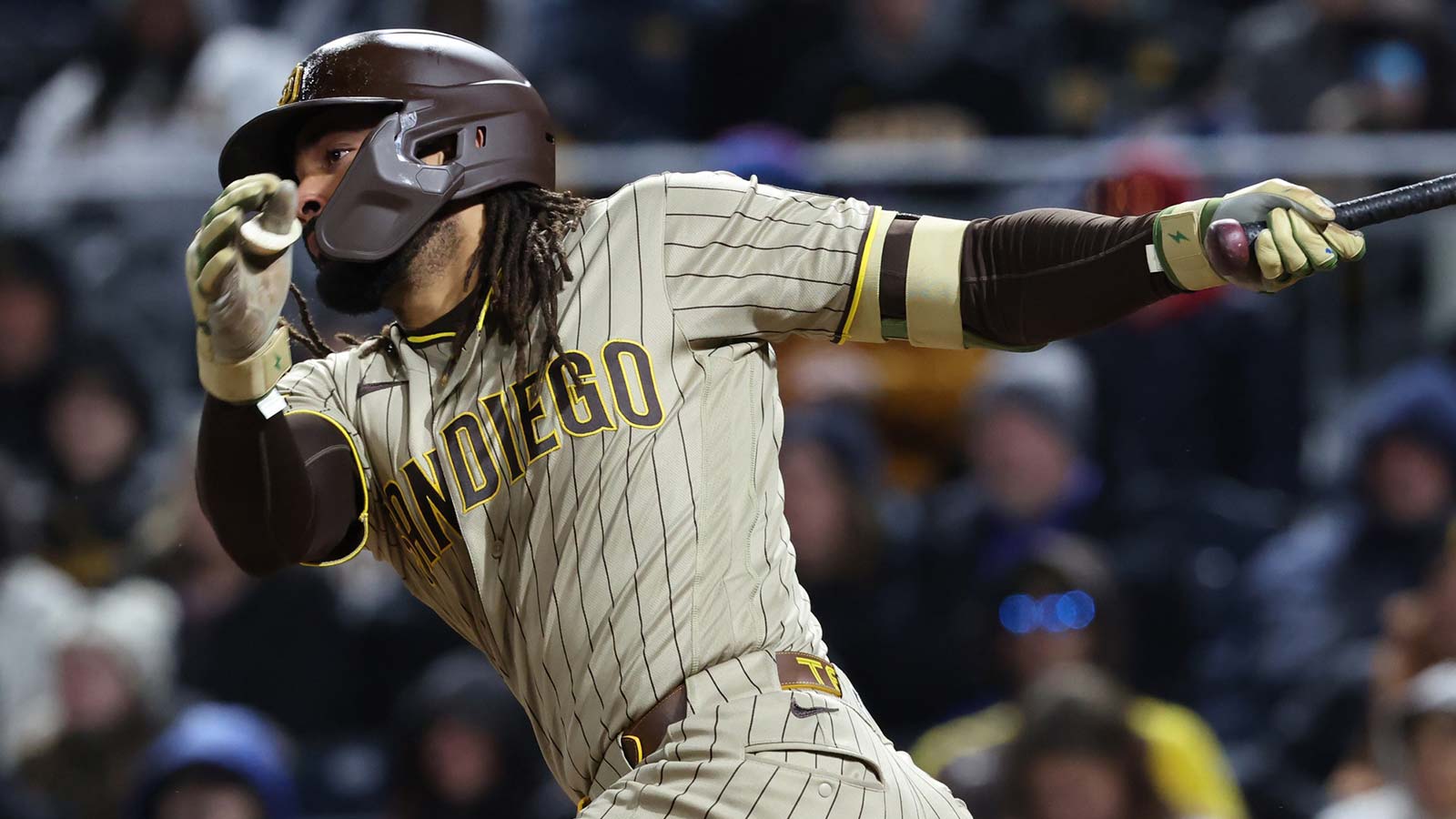 Padres shock fans with Fernando Tatis Jr. decision before Rockies game