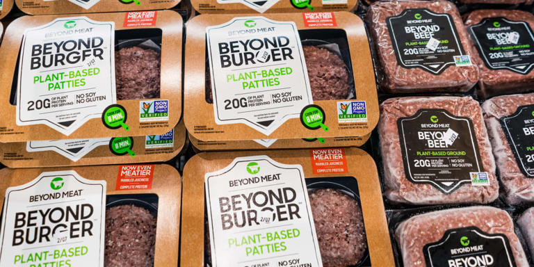 Restaurants really don’t want to sell fake meat — and Beyond Meat is ...