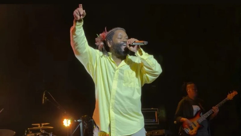 Watch: Sjava celebrates a decade in music with electric Durban show