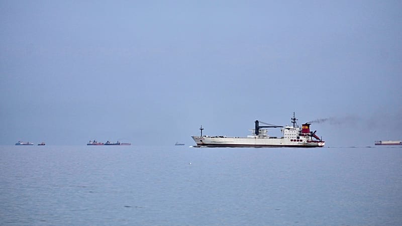 Trump orders Strait of Hormuz blockade after US-Iran talks fail in ...